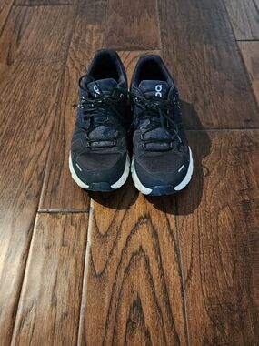 ON Running Black Athletic Women's Running Shoes with White Soles